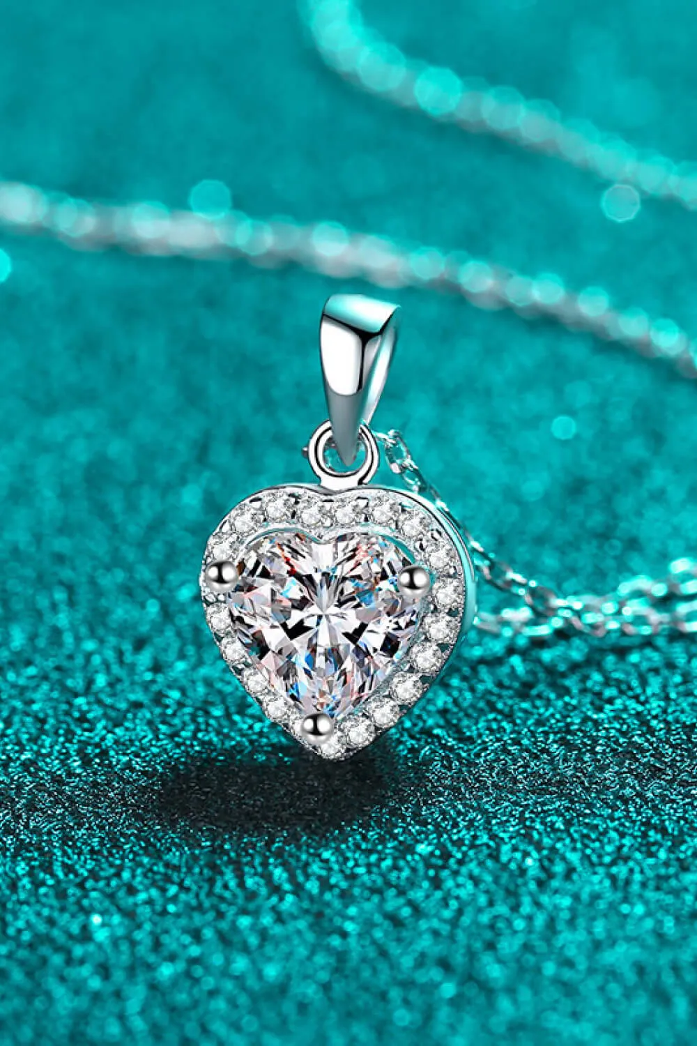 1 Carat Moissanite Heart Pendant Chain Necklace