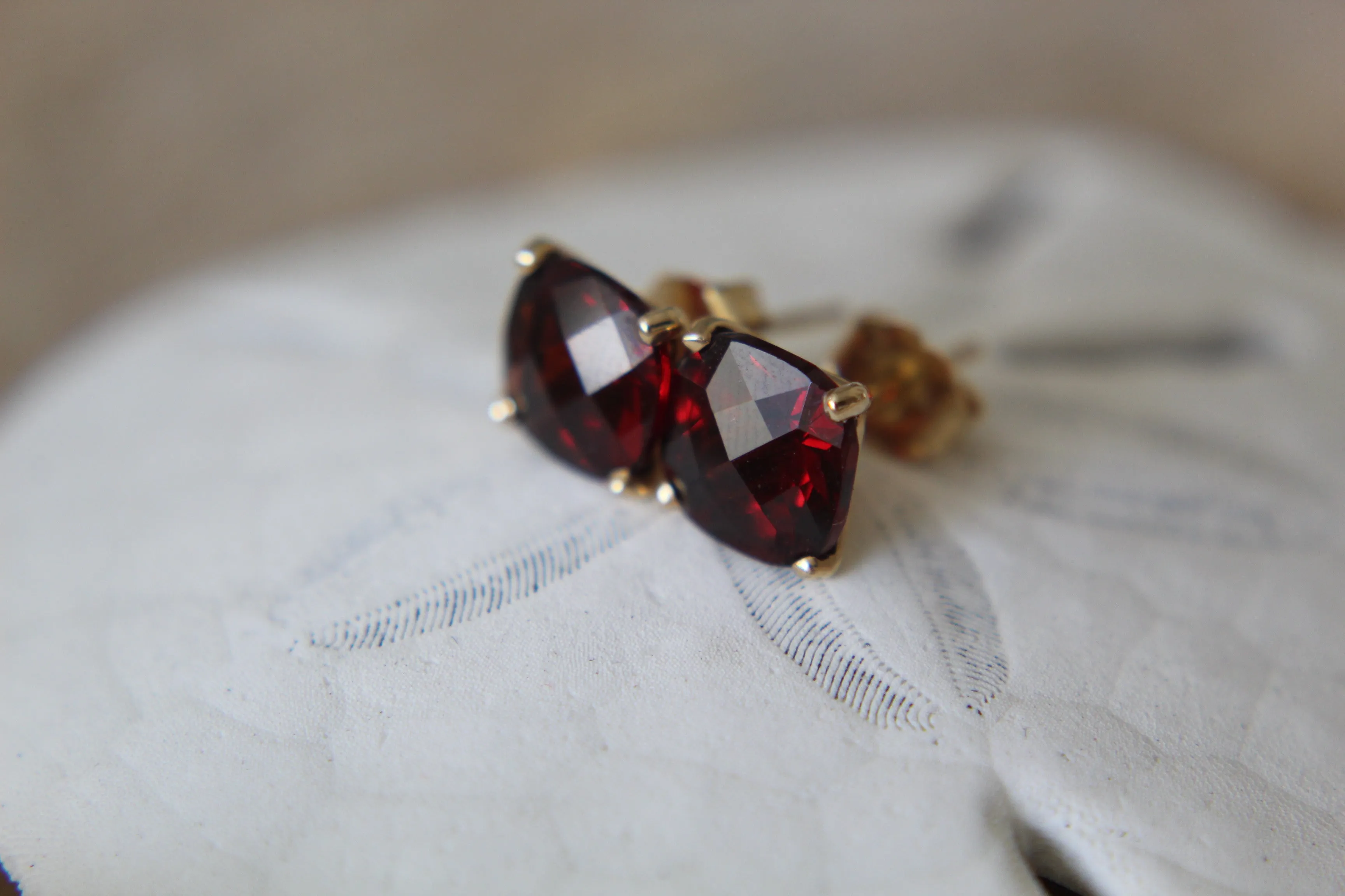 14k Gold Garnet Earrings