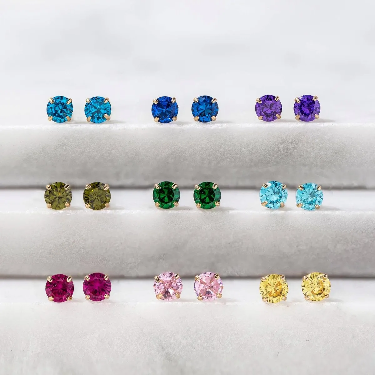 Birthstone Tiny Studs Garnet