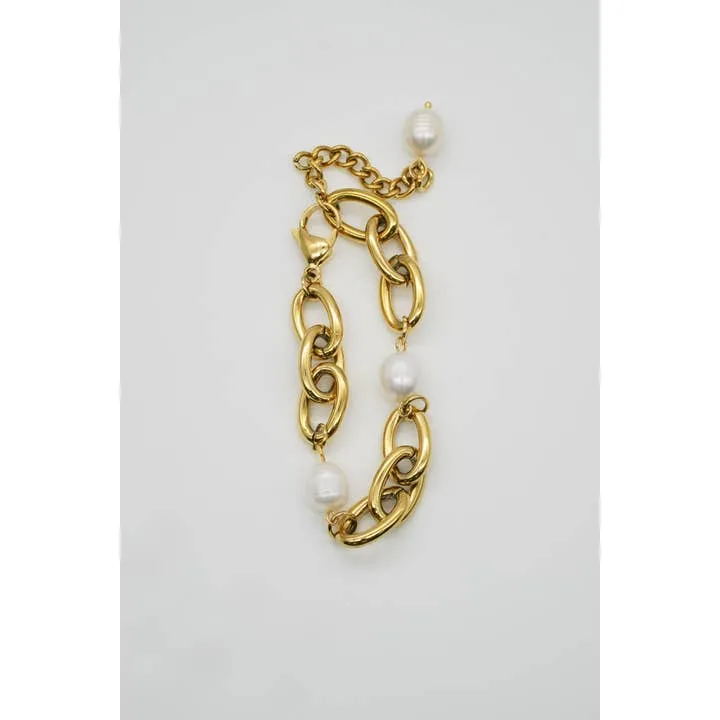 Chunky Chain Bracelet with Pearls- Gold