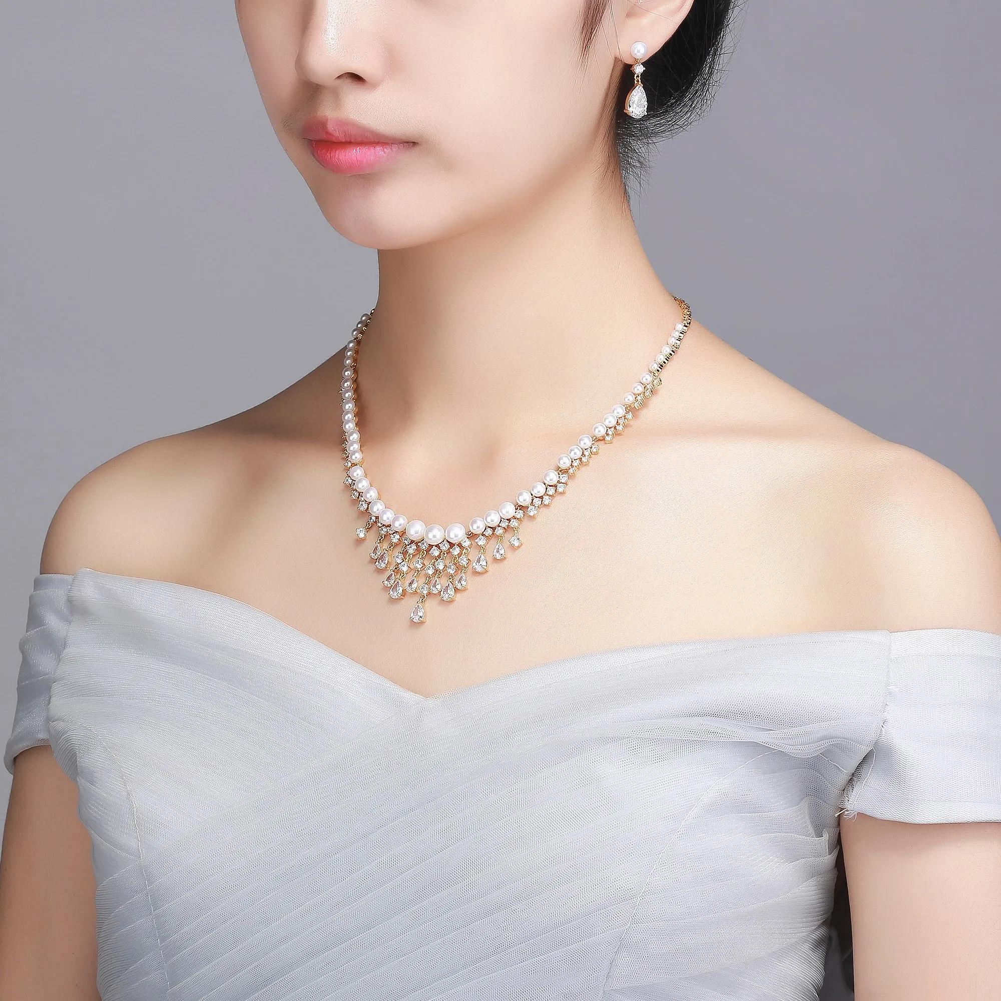 Frozen Queen Pearl Earrings Necklace Set